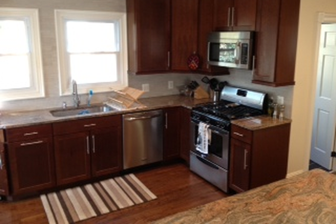 Kitchen - Room, 1.5 Blocks to Brookland on Red Line House
