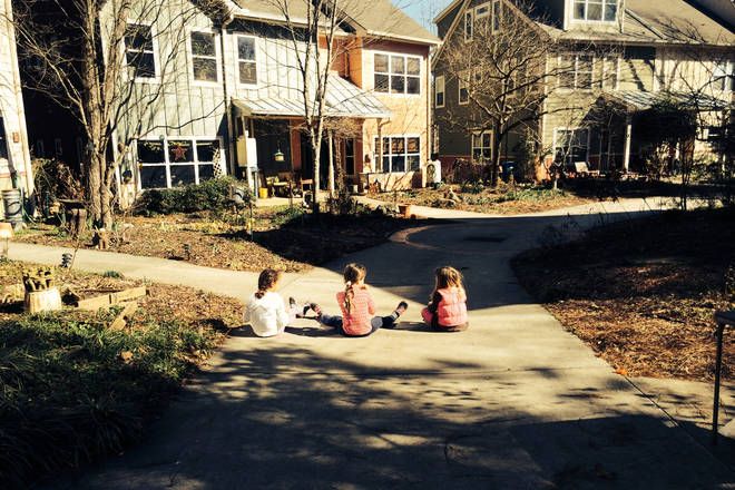 Kids on the pedestrian lane outside house (green house far right) - East Lake Commons - Townhouse Overlooking Pond/Forest/Farm