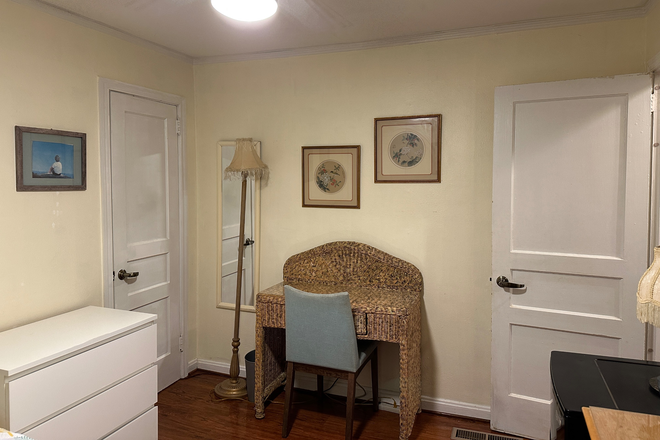 Bedroom- Photo 3 - Medlock Park- Furnished Room-All Utilities Inc. $825 Close to Shuttle Great for student without car! House