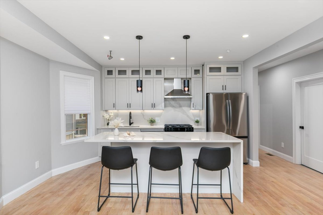 Kitchen - 4 BED 2 BATH Brand NEW RENOVATION!! central A/C in unit Laundry