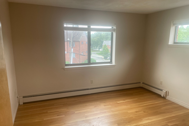 Bedroom - Charlesbank Apartments