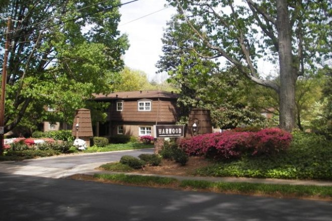 Condominium complex entrance - Harwood 3/2 treetop condo, quiet complex adjacent to Emory and Lullwater Park. Short Walk