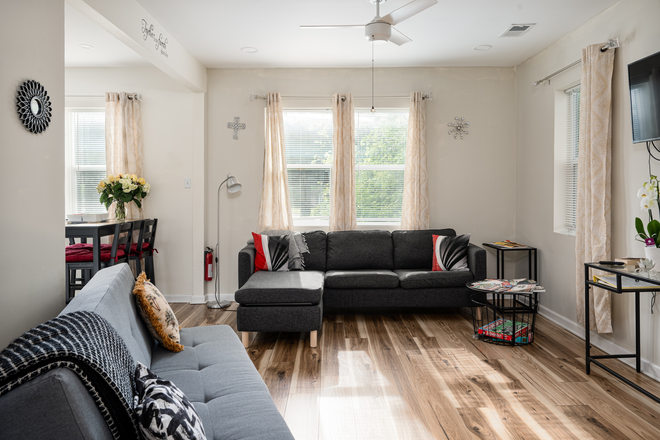 Living Area - Courtland Apartments