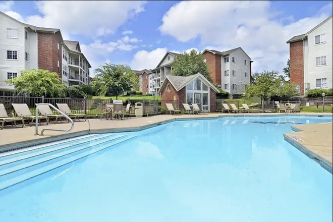 Swimming pool - Alight State College