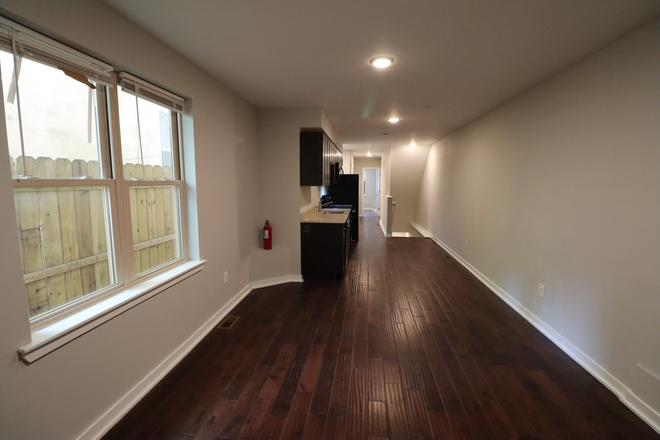 Living Area - Temple Villas - 1818 N 17th Street - Safe, secure, and remodeled building close to campus Apartments