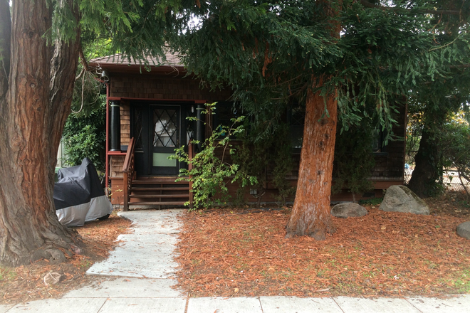 Front yard - Shared  housing: Room available July 1. Great location! House