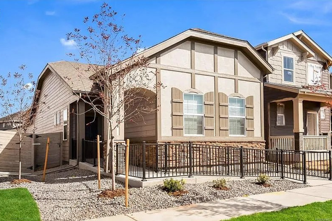 Front - SINGLE FAMILY HOME 5.5 MILES FROM ANSCHUTZ 2 CAR GARAGE