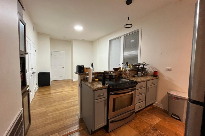 Kitchen - 1 Bedroom in a 4B1B