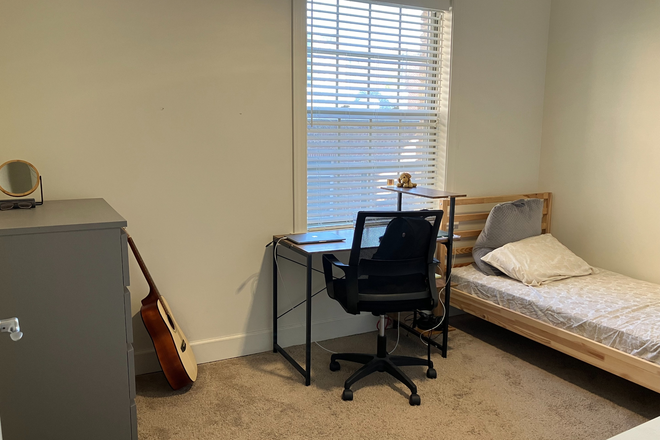 Bedroom - (Lease Transfer) Private Room in a 3B/2B Unit Close to Homewood Campus