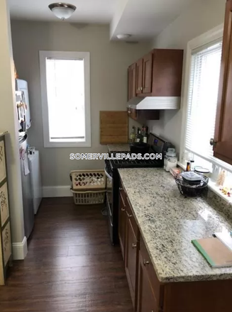 Kitchen - Spacious 5 Bed 1.5 Bath Apartment on College Ave.! Available 6/1/2025 - Prime Location!!