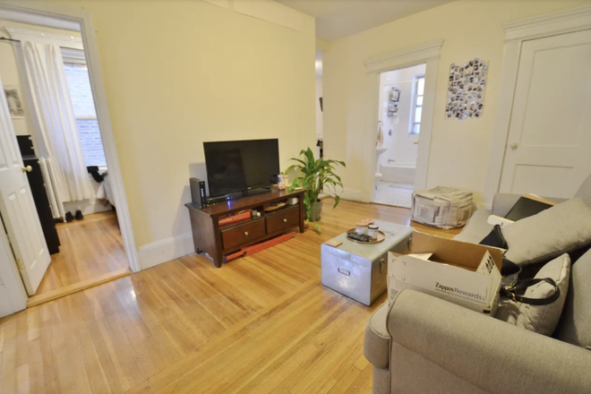 living room - Affordable Room — Student Friendly Apartments