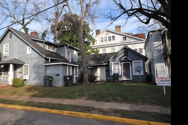 Photo - Battleship Apartments