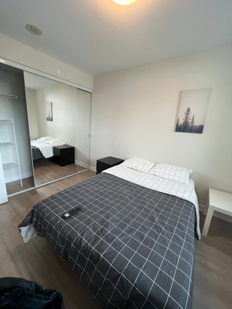 Premium Deluxe Room - Bedroom - Fully Furnished Private Rooms | Yonge-Eglinton Near Davisville Station & UofT