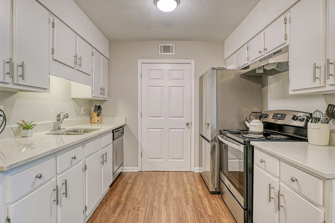 Kitchen-Dishwasher, Stove, and Refrigerator Included - 3 Bedroom, 2 Bath $2400/month. James Island (Camp Rd) - 10 min from campus