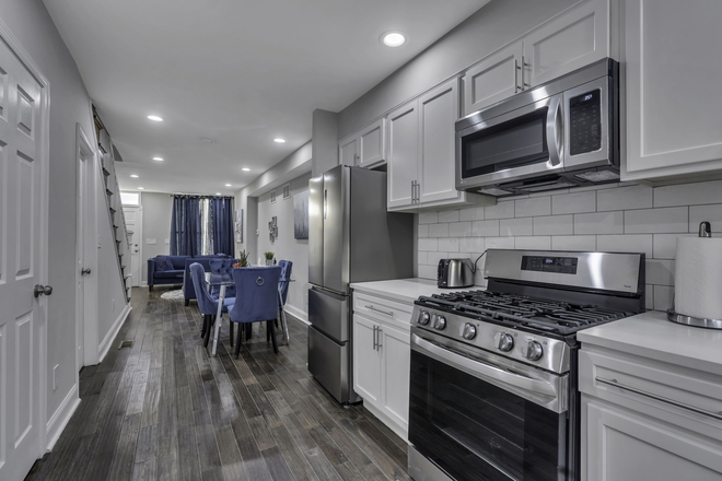 Kitchen - additional view - 2/2.5 Just Renovated close to Johns Hopkins Hospital