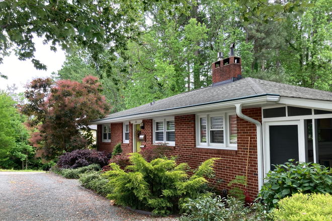 Outside street view of house - Self-contained unit with garden access close to West Campus