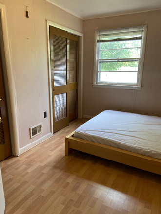 Berdrrom - One Room Available in a Single-Gendered House near UMD