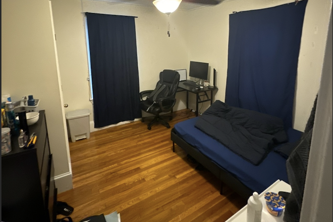 Bedroom - 15 Copenger Street Unit 1, 4 minute walk to Green Line stop