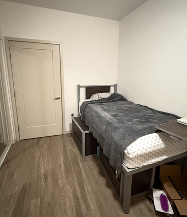 bedroom, this is only half the room, you get the whole room - spacious, modern apartment. 500/m shared, 800/m single