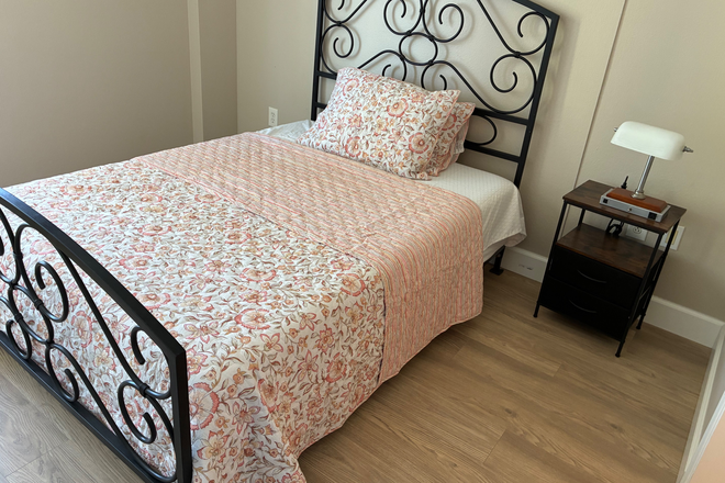 Bedroom - Little Italy Marina View Apartments