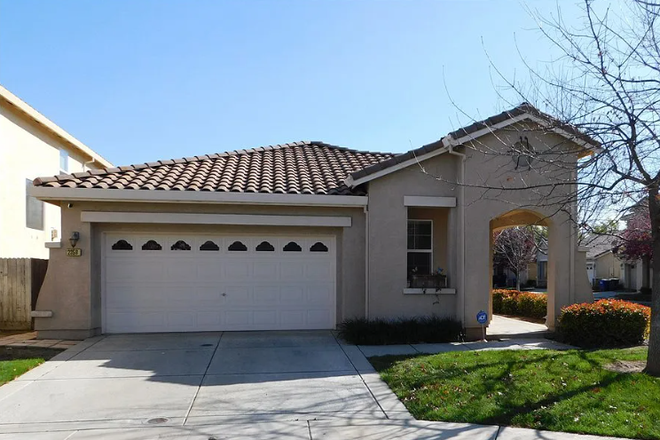The house front - 3 min drive to UC Merced Campus