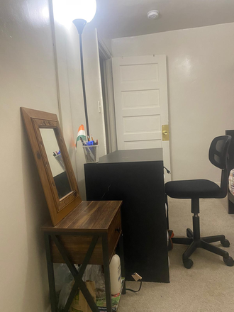 Bedroom side view - Baltimorean Apartments, close to Homewood Campus