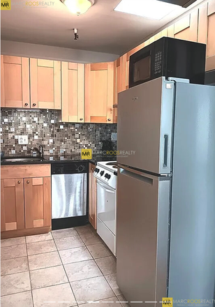 x - Beacon St 1 Bed Fenway/Kenmore Apartments