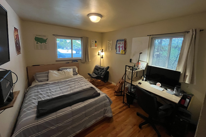 Bedroom (will be unfurnished) - 1 bedroom sublet in 3 bed 1 bath house Jan-Aug 2025