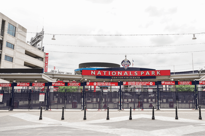 Nationals Ballpark - Commuter Friendly 2 bedroom +Den Apartments