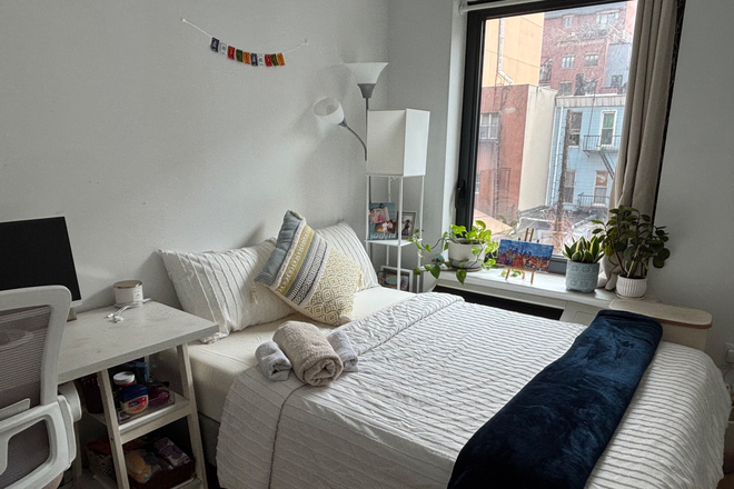 Bedroom - Two vacancies in rent-stabilized apartment in Williamsburg