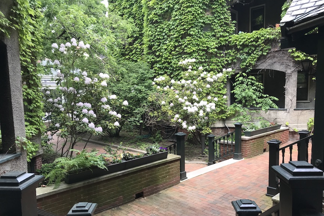 Front of Building - 2 BR Condo Available on July 15 in Harvard Square