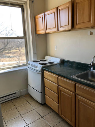 kitchen - Studio 1 Bath (Fenway)