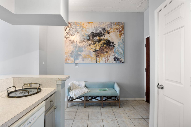 Entrance - GSU Central- Charming 1BR/1BA (Fully Furnished) Condo