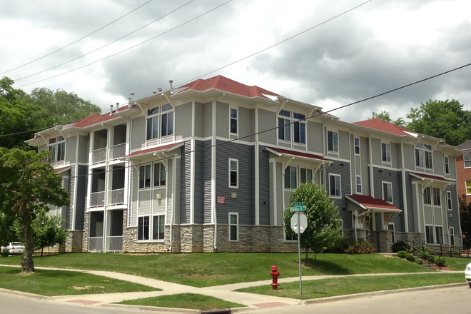 Exterior - Five Bedrooms On Linn