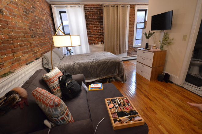 Living area - Avail 9/1 - Cute & modern style studio on Marlborough St ! h&hw incl Apartments