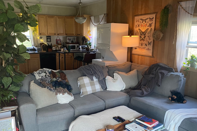 Living - Private and Clean 2 BR/1BA for rent Apartments