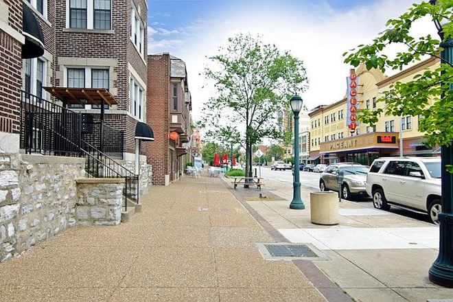 Exterior - 6136Delmar Blvd 1bedrooms Apartments in Delmar Loop - 0.5 miles from Danforth Campus - Fully Fu