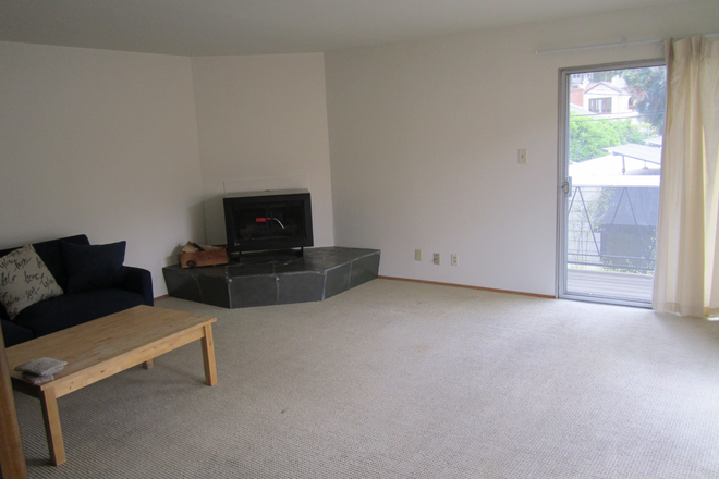 Living room - Excellent - Large 2 Bedroom Apt.  One Block to Campus