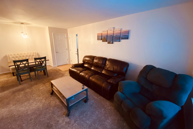 Living Room - Cascades Pointe Apartment, Unit G81