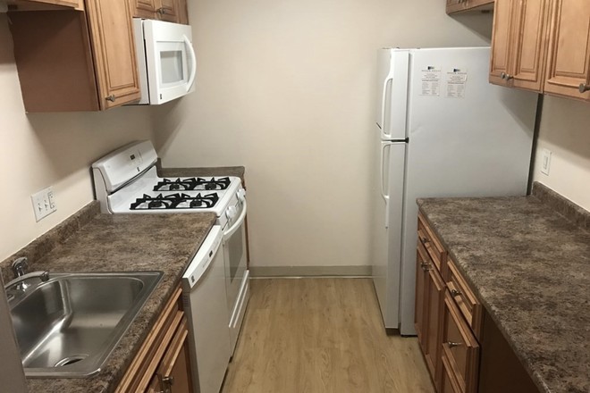 Kitchen - Fresh Paint, Clean & Quiet 1 Bed/1 Bath Condo at Brook House, Available NOW!