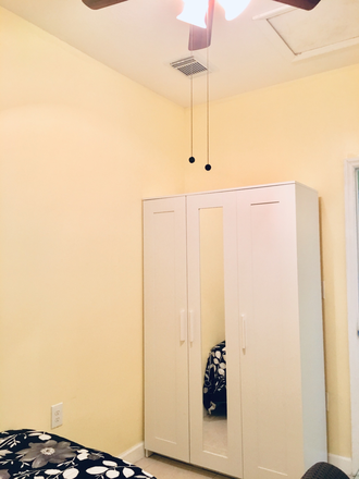 Bedroom - EUROPEAN COVE QUIET & PEACEFUL $550 A MONTH SHARED ROOM,  & $300 SECURITY INCLUDES ALL UTILITIES House