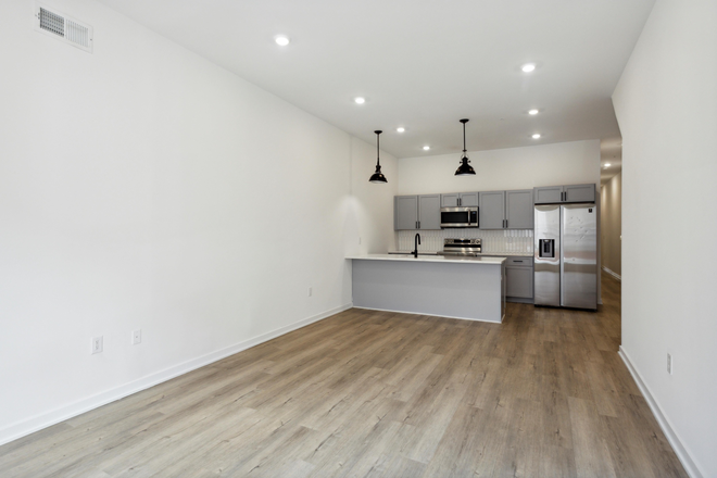 Living/Kitchen - 1809 N 18TH ST Apartments