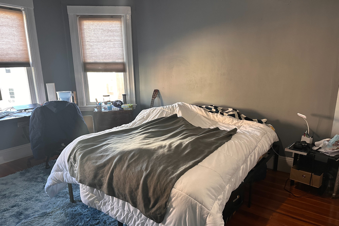 bedroom - One bedroom in a 3 bedroom apartment.