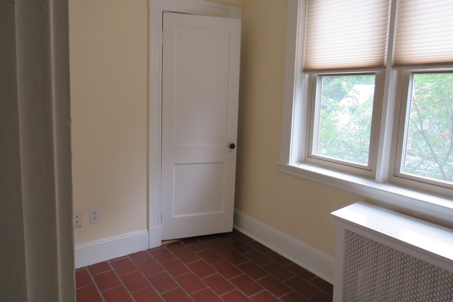 Bedroom - 2 Bedrooms Garden Street Near Radcliffe Condo