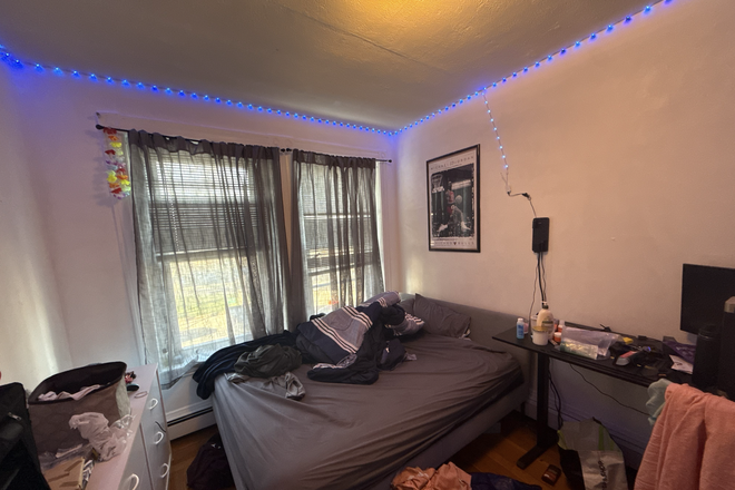 Bedroom for lease - Bedroom for Summer Sublet Mission Hill, Start/End Date Negotiable