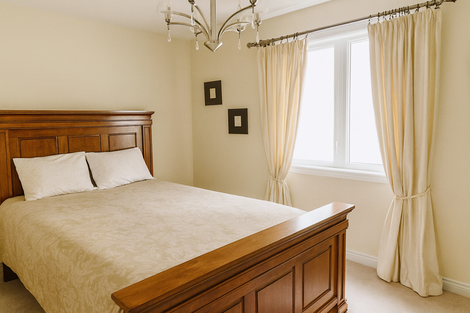 Bedroom B: $930 Private room with Queen sized Bed - Private bedroom for Female in a shared house at Brunel St. Utilities included