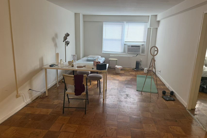 Living Room - Pleasant View Apartments