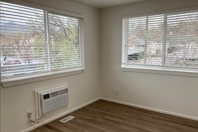 Bedroom - Very nice 2-bedroom apartment, close to campus and Trax