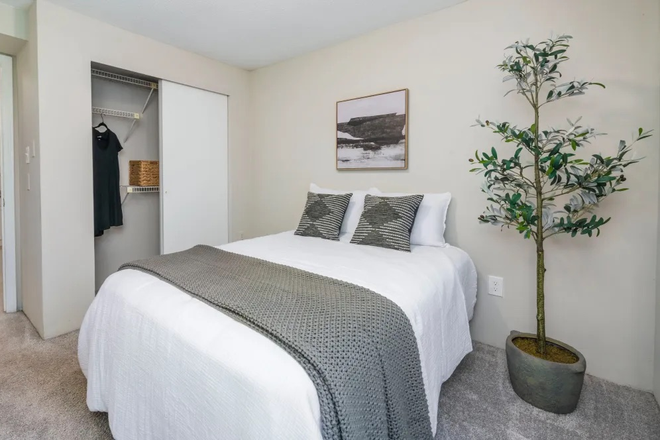 bedroom - Alpine Commons Apartments- Sublet for 1Bedroom (Male)- $960, 4 bed, 2 br total