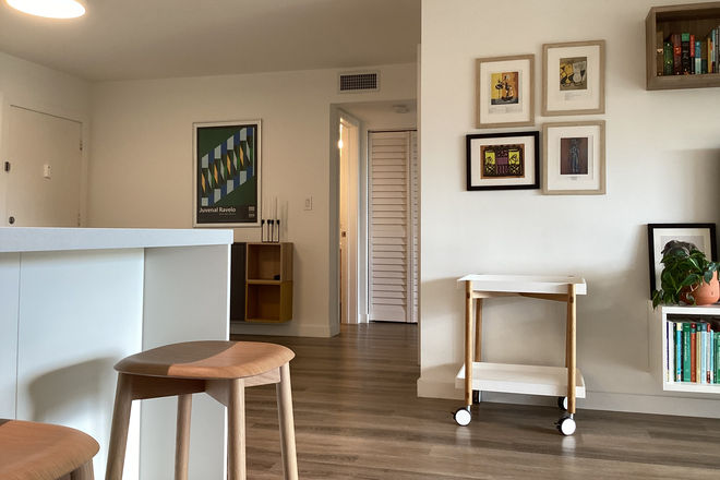 Living 3 - FULLY FURNISHED 1bd/1ba CONDO IN HIGHLY DESIRABLE PINECREST